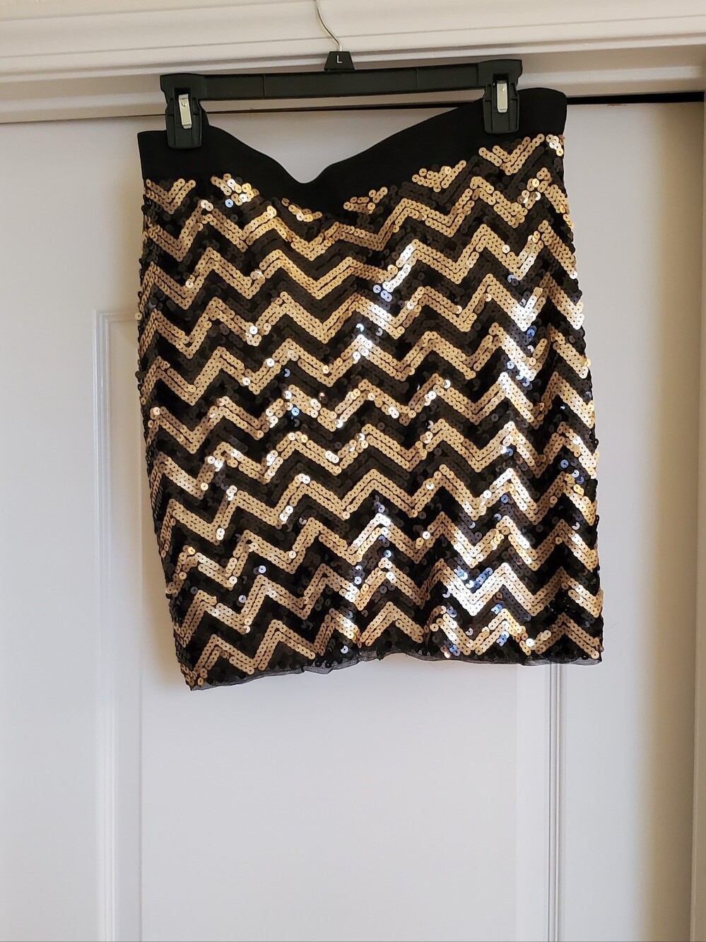 Michael Kors Women's Black and Gold Chevron Sequin Mini Skirt NWT
